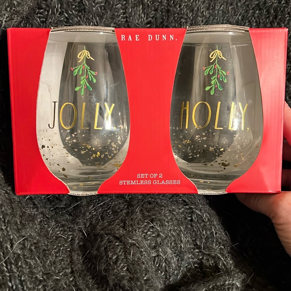 NWT Rae Dunn Christmas Wine Glasses